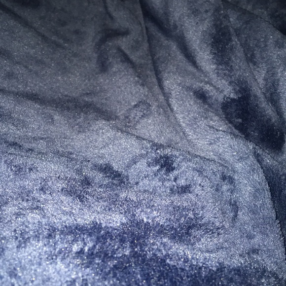 Julia Valenzuela - Poshmark Profile Picture of Julia Valenzuela (@valenzuelaj_91) on Poshmark