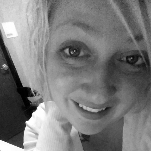 Profile Picture of Misherie Sorrells (@misherie86) on Poshmark