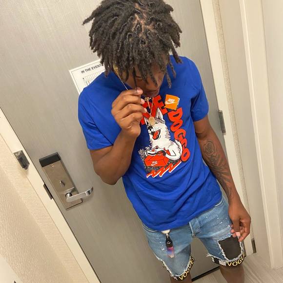 Profile Picture of Chris Singletary (@ggfcf) on Poshmark