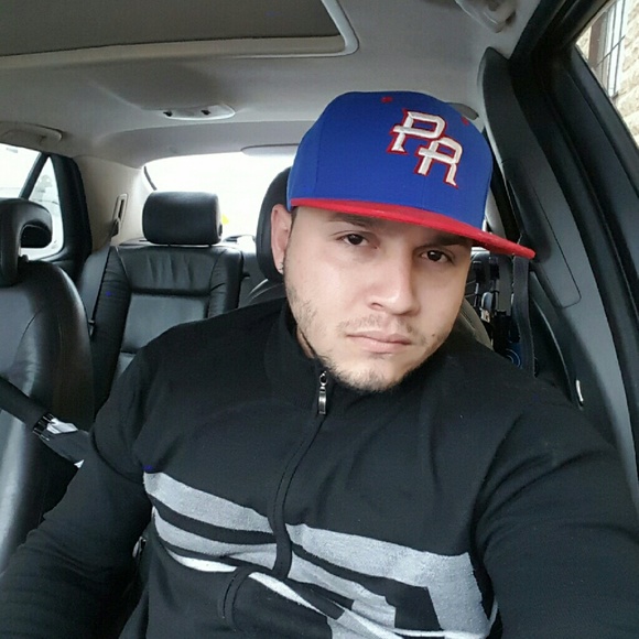 Profile Picture of Joshua Otero (@jomahir) on Poshmark