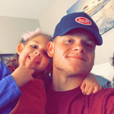 Profile Picture of Josh (@FairclothJosh) on Twitter