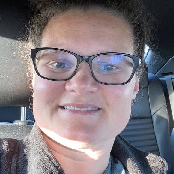 Profile Picture of Lori Jarrett (@lorijarrett10) on Poshmark