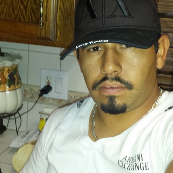 Profile Picture of Luis Lechuga (@luis_lechuga) on Poshmark