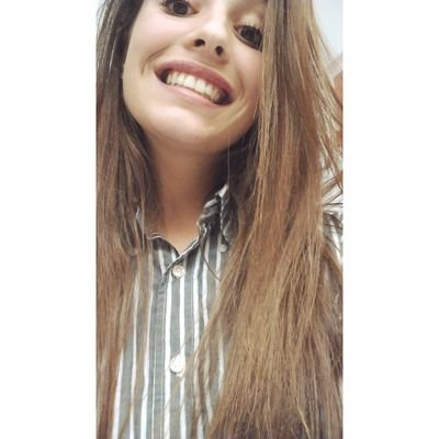 Profile Picture of Chloé Imbt (@c_tevahine) on Twitter