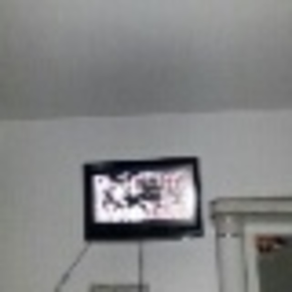 Profile Picture of Victor Fred (@victorf123) on Poshmark