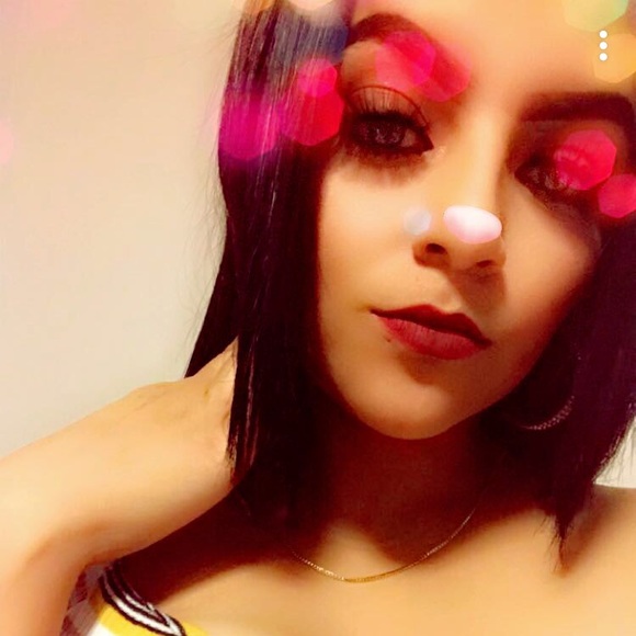 Profile Picture of Isabel Quiroz (@isabel2096984) on Poshmark