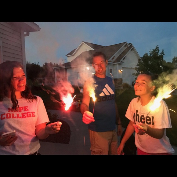 Profile Picture of Kenzie Spitters (@kenziespitters) on Poshmark