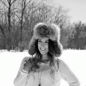Profile Picture of Nicole St.Laurent (@NikiStlaurent) on Twitter