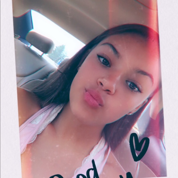 Profile Picture of Jayla Mitchell (@jaylaserrano) on Poshmark