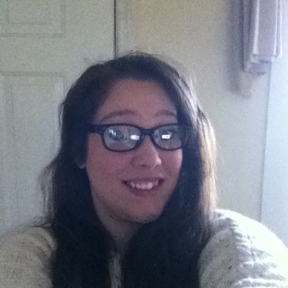 Profile Picture of Emily Malone (@emilymalone26) on Poshmark