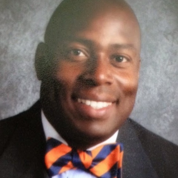 Profile Picture of Tony Ingram (@tonyingram) on Poshmark