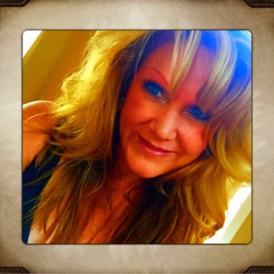 Profile Picture of Rebecca Byerly (@PacificaGirl67) on Twitter