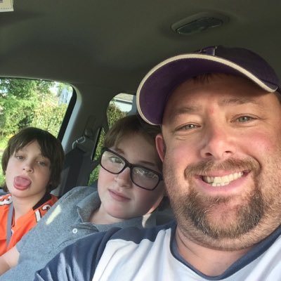 Profile Picture of Dennis Bacon (@Bulldog1424) on Twitter