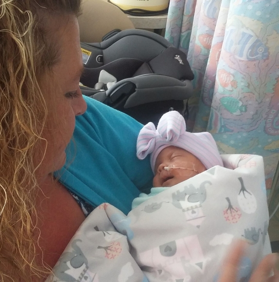 Profile Picture of Shirley Wenzlick (@frogdog_mom) on Poshmark