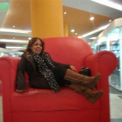 Profile Picture of Yolanda Lucy Lozada (@LY_Acuario) on Twitter