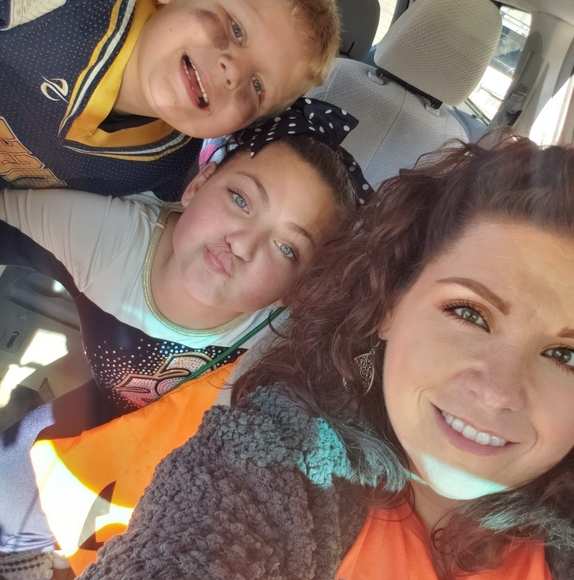 Profile Picture of Joni Struckman (@joniwalker10) on Poshmark