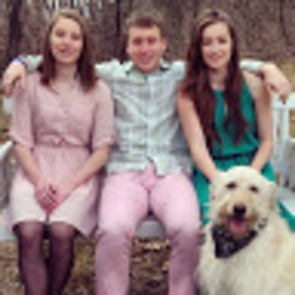 Profile Picture of Madison Urich (@madisonurich3) on Poshmark