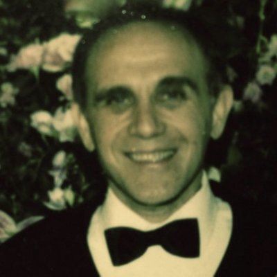 Profile Picture of ROBERT LESSER (@robertdlesser) on Twitter