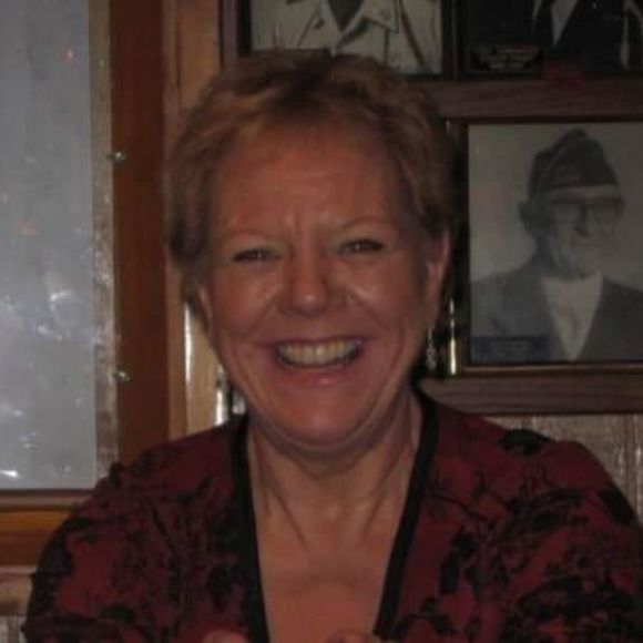 Profile Picture of Heidi Krzoska (@hkrzoska) on Poshmark