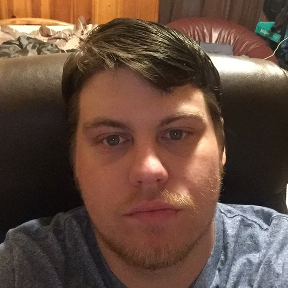 Profile Picture of Kevin Keelan (@kevkeelan96) on Poshmark