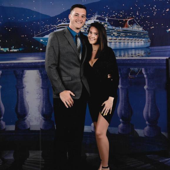 Profile Picture of Josh Mateyunas (@jmateyuas) on Poshmark