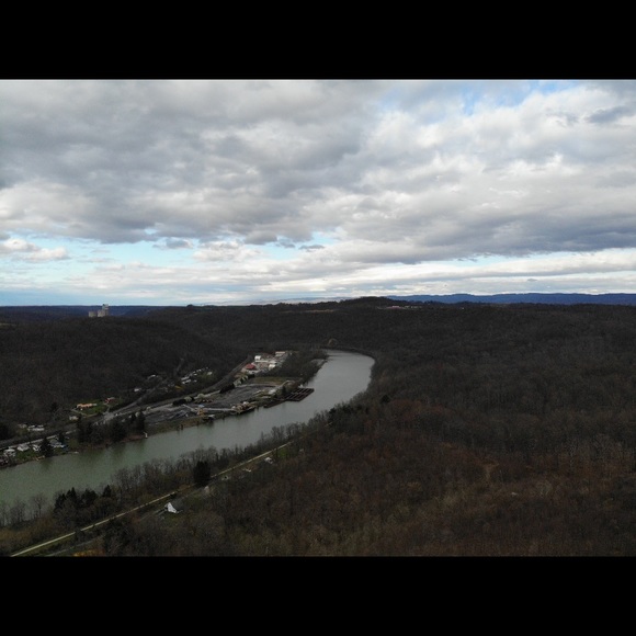 Profile Picture of Alex Bruni (@ab5864) on Poshmark