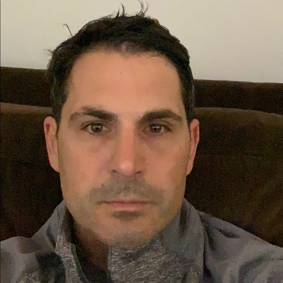 Profile Picture of Leonard Corsentino (@lcorsentino) on Poshmark