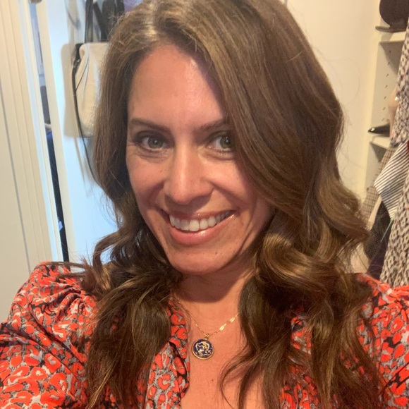 Profile Picture of Dawn Wilcox (@dawnwilcox309) on Poshmark