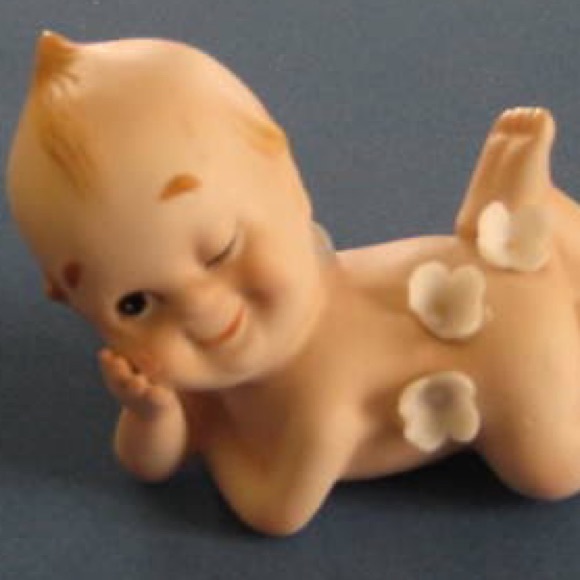 Profile Picture of Gabriella Chavez (@gabriellalmao) on Poshmark