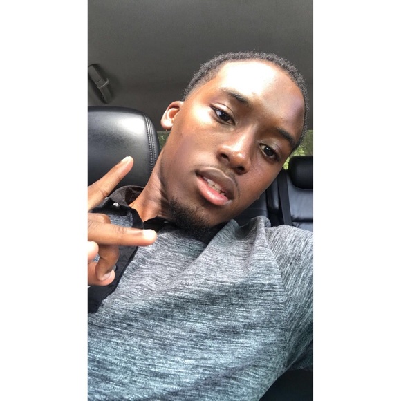 Profile Picture of Monterra Norah (@terror27) on Poshmark