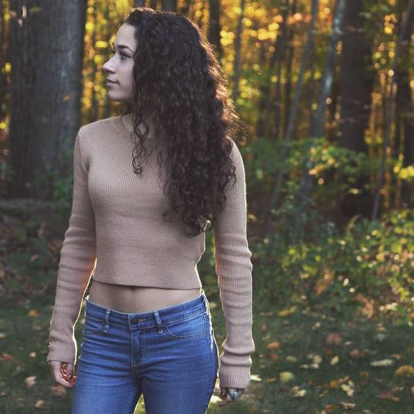 Profile Picture of Allison Riback (@ariback29) on Poshmark