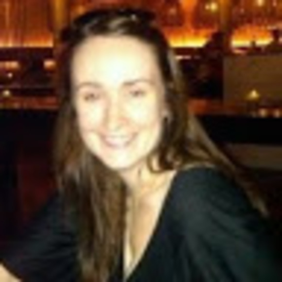 Profile Picture of Shannon Daubaras (@shannond726) on Poshmark