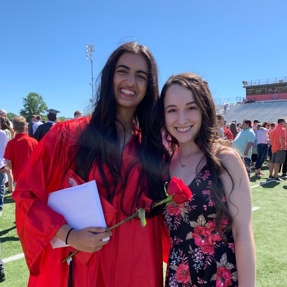 Profile Picture of Haley Castillo (@haleyncastillo) on Poshmark