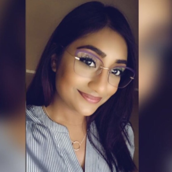 Profile Picture of Bika Kempadoo (@bikakemp98) on Poshmark