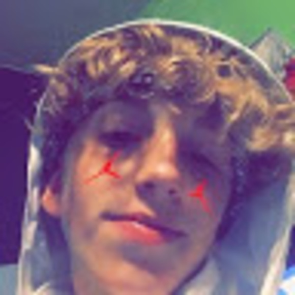 Profile Picture of Jeremiah Wolford (@jeremiahwolford) on Poshmark