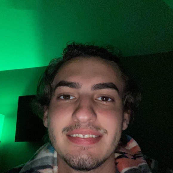 Profile Picture of Ibrahim Taha (@ibrahim_taha) on Poshmark