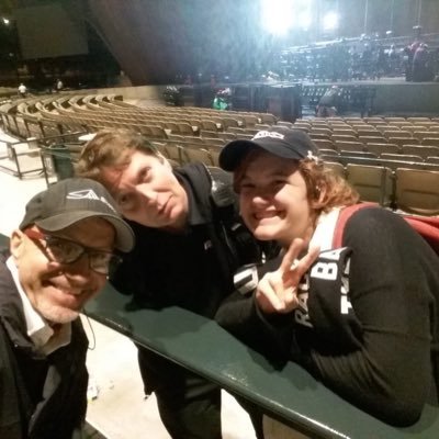 Profile Picture of Becca (@MeyerBee) on Twitter