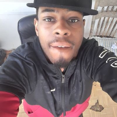 Profile Picture of MACKENZIE JERON MOORE (@JeronMackenzie) on Twitter