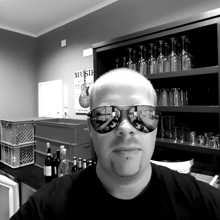 Profile Picture of Daniel Dierßen (@debassen) on Tiktok