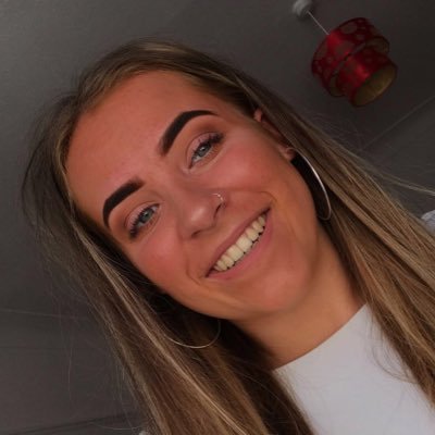 Profile Picture of Katia (@katiaevans123) on Twitter