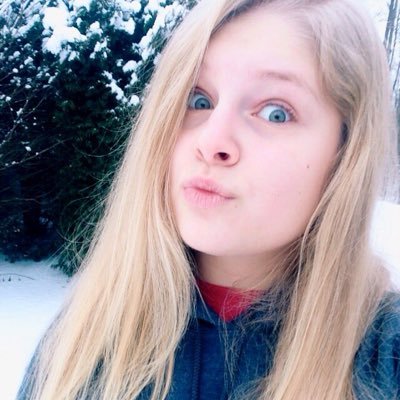 Profile Picture of Chloe Ann Dobbins (@pewdslover12345) on Twitter