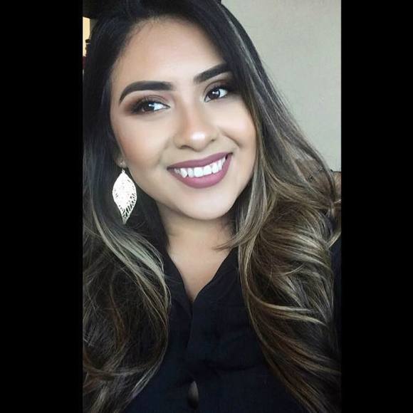 Profile Picture of Jasmine Rubio (@jasminerubio752) on Poshmark