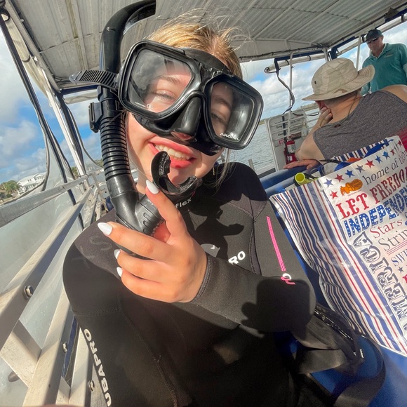 Profile Picture of Maddy Dendinger (@maddydendinger) on Poshmark