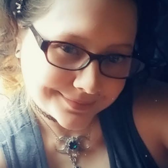 Profile Picture of Marisa Candow (@mc89) on Poshmark