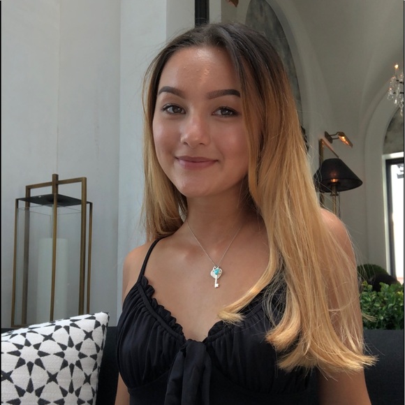 Profile Picture of Kaelin Williams (@_kae1in) on Poshmark