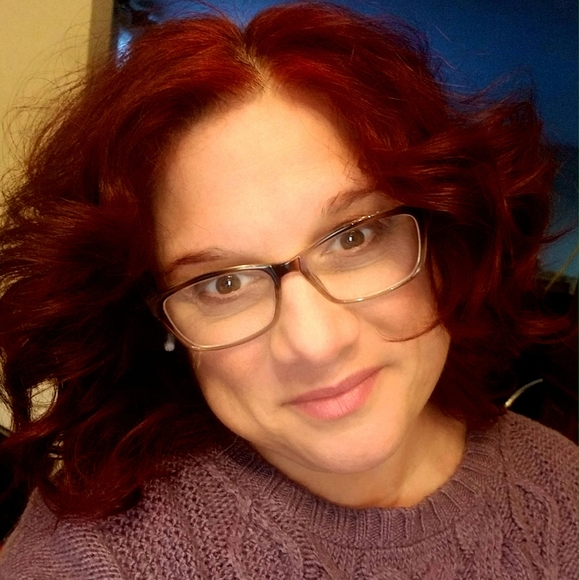 Profile Picture of Denni Smarowsky-shanahan (@shandennim) on Poshmark