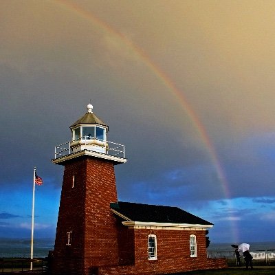 Profile Picture of Mimi&Gee (@MimiGee17) on Twitter