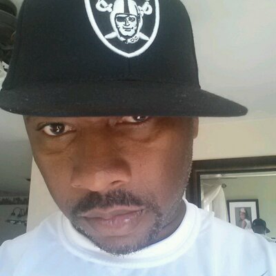 Profile Picture of Darryl Lee (@LeeSkindog44) on Twitter