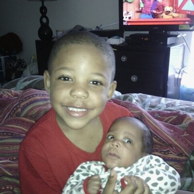 Profile Picture of Julia Grayer (@proudmom00) on Twitter