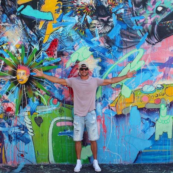 Profile Picture of Tyler Knoff (@knoffta) on Poshmark